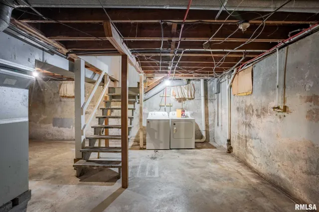 $79,500 | 318 South 3rd Street, Marion, IL 62959