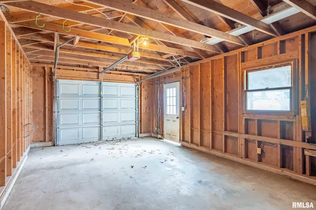 $79,500 | 318 South 3rd Street, Marion, IL 62959