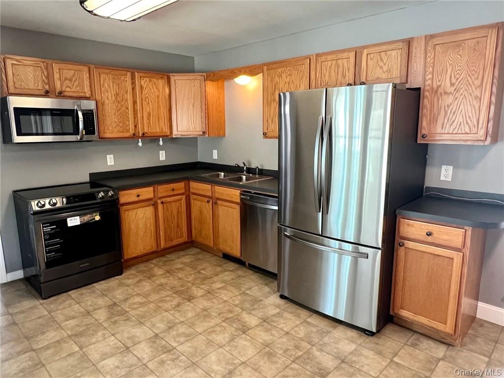 492 Midland Lake Road, Unit 2 Middletown, NY 10941 - Photo 5 of 24