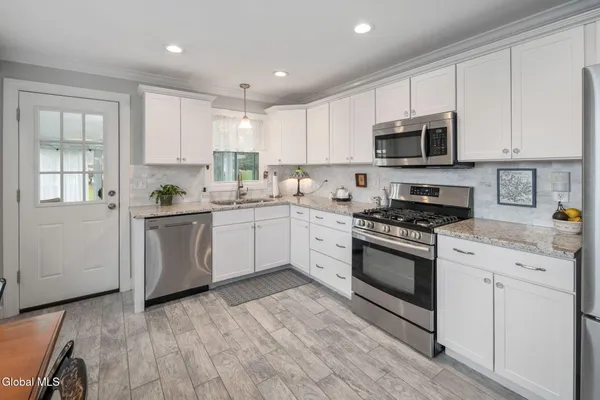 $450,000 | 312 Boght Road, Colonie, NY 12189