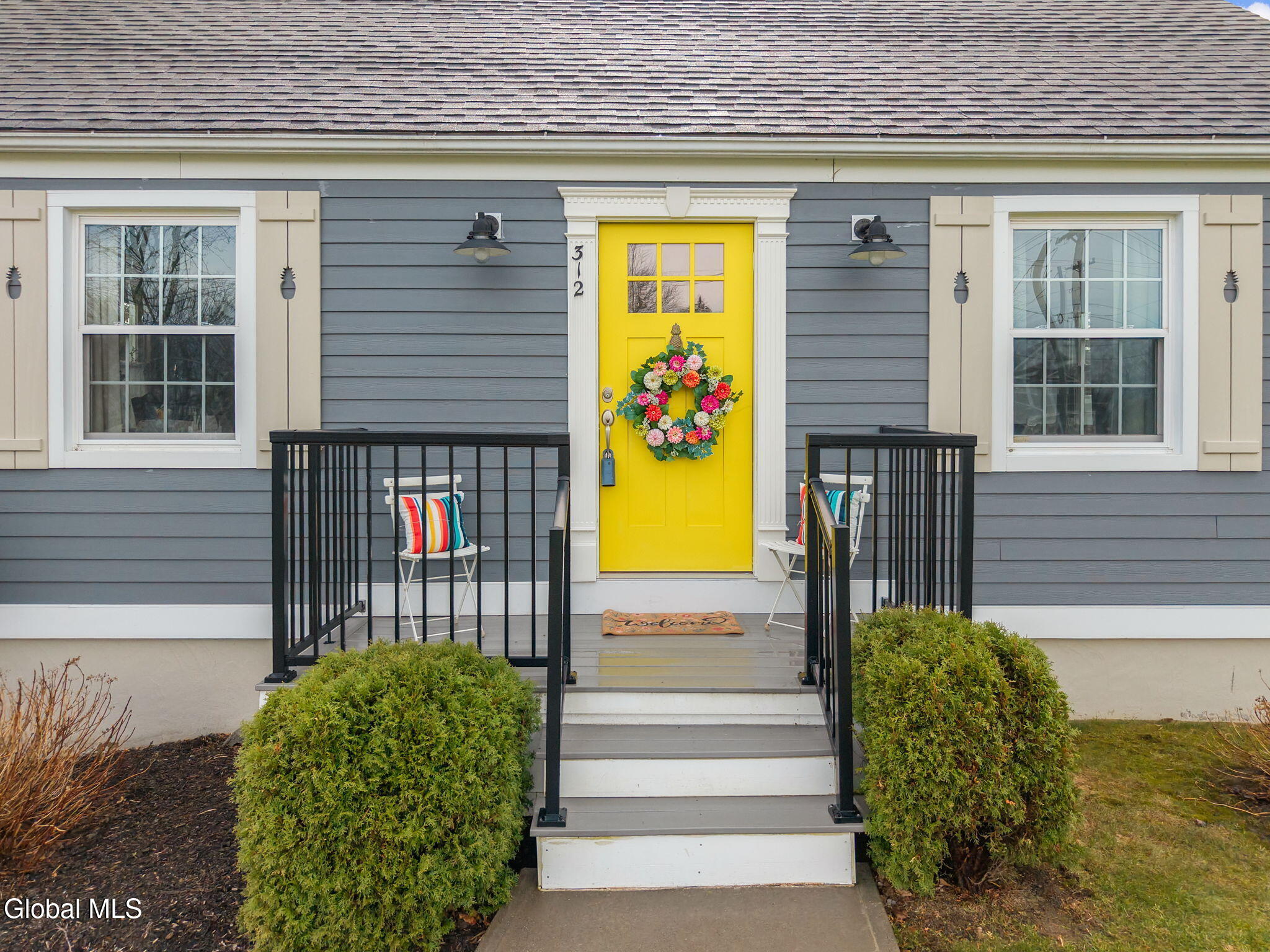 312 Boght Road Colonie, NY 12189 - Photo 4 of 45 4-312BoghtRd_04