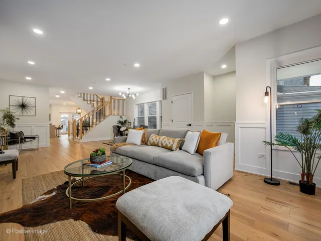 $799,900 | 5141 West Dakin Street, Chicago, IL 60641