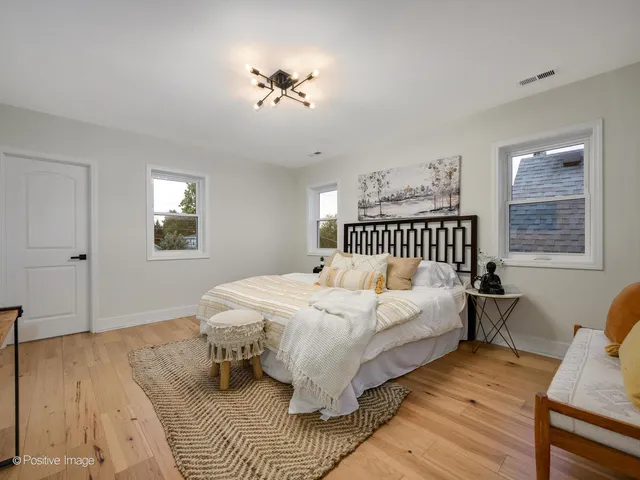 $799,900 | 5141 West Dakin Street, Chicago, IL 60641