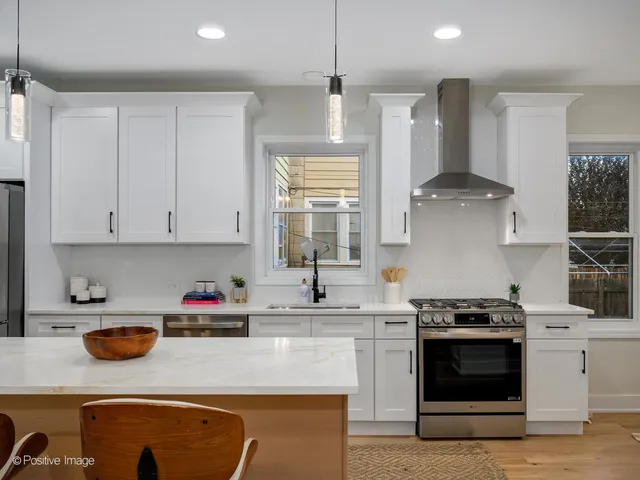 $799,900 | 5141 West Dakin Street, Chicago, IL 60641