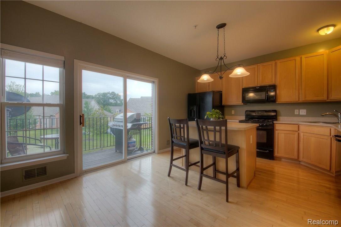 448 Cherry Orchard Road Canton, MI 48188 - Photo 11 of 34 13 Kit.jpg