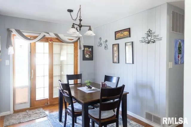 $190,000 | 1035 Lawrence Drive, Canton, IL 61520