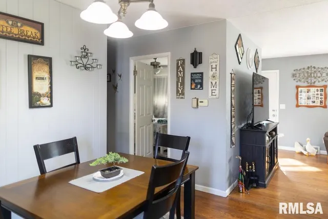 $190,000 | 1035 Lawrence Drive, Canton, IL 61520