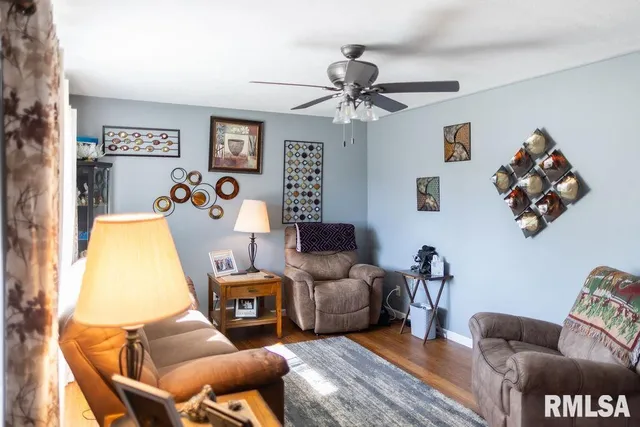 $190,000 | 1035 Lawrence Drive, Canton, IL 61520