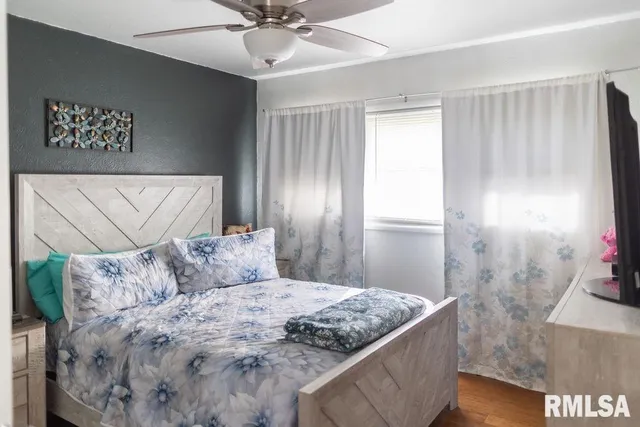 $190,000 | 1035 Lawrence Drive, Canton, IL 61520