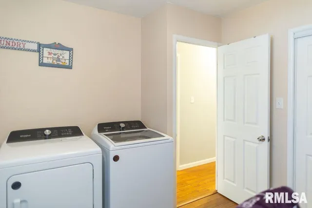 $190,000 | 1035 Lawrence Drive, Canton, IL 61520