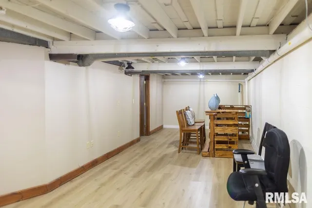 $190,000 | 1035 Lawrence Drive, Canton, IL 61520