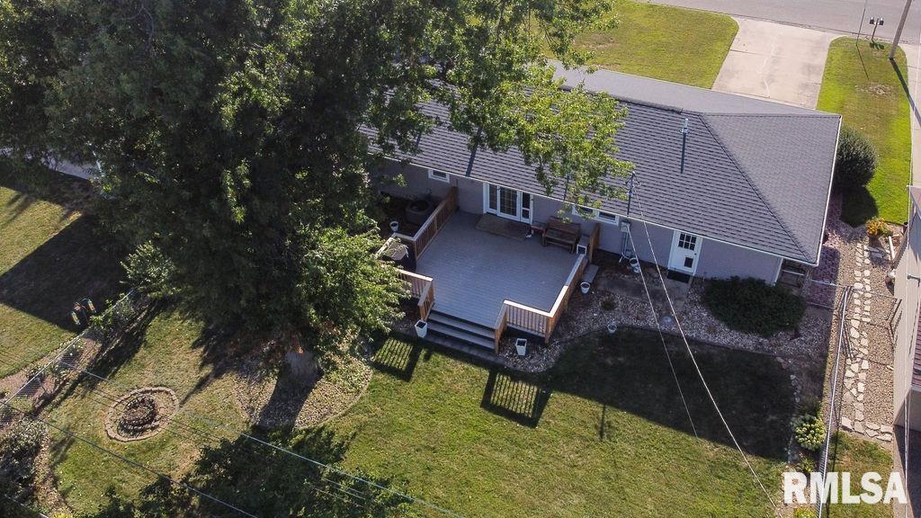 1035 Lawrence Drive Canton, IL 61520 - Photo 43 of 46
