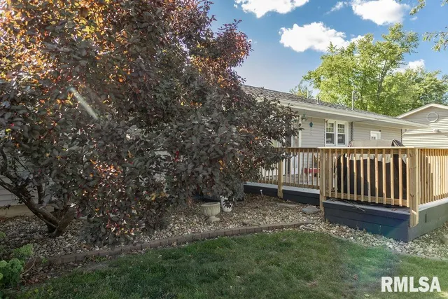 $190,000 | 1035 Lawrence Drive, Canton, IL 61520