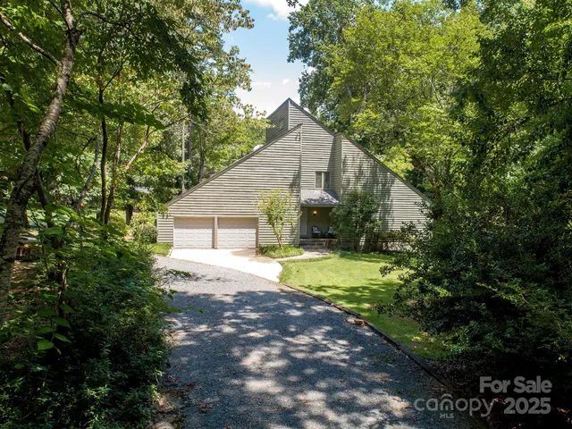 a view of backyard of house