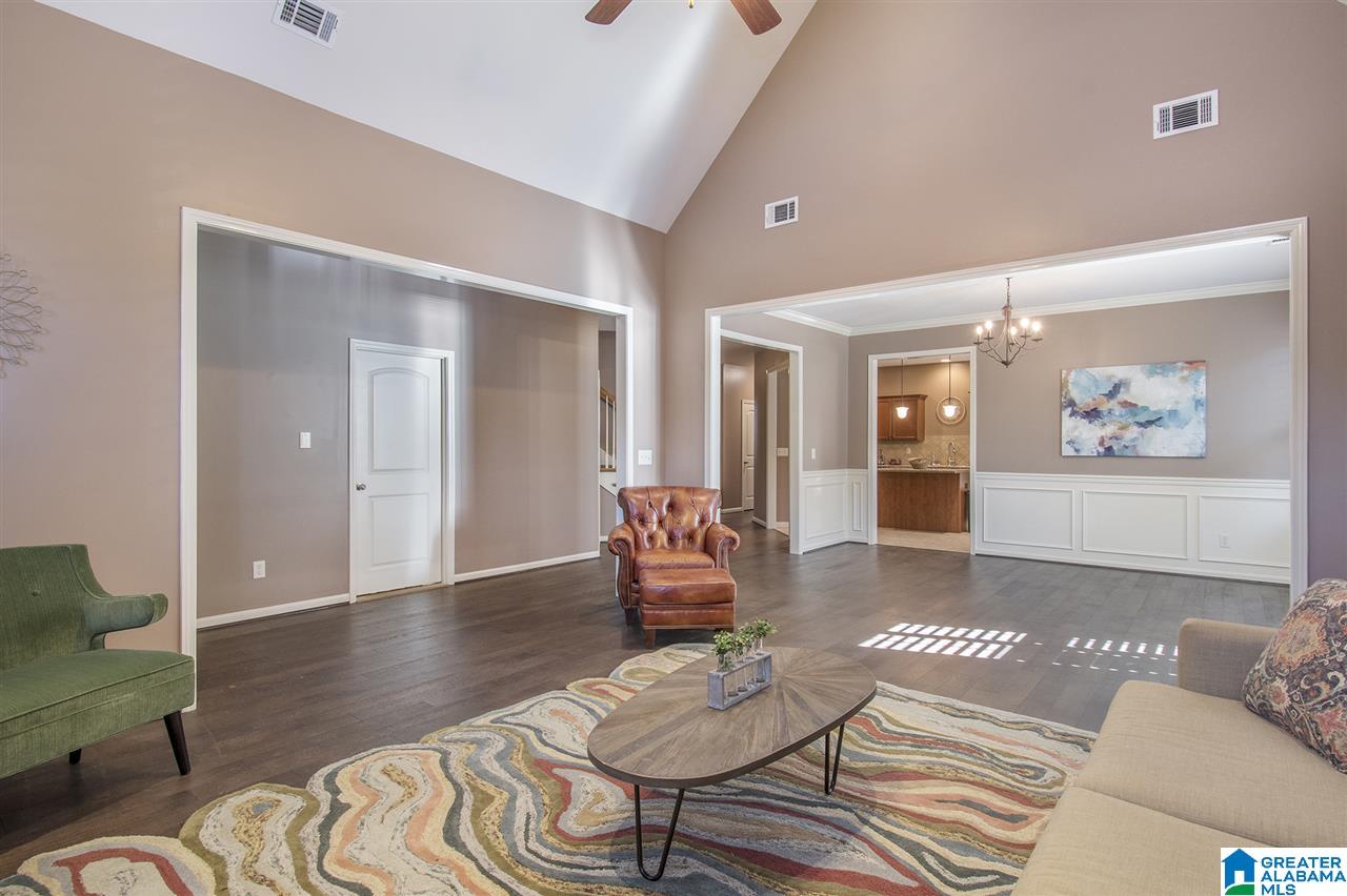 1044 Riviera Drive Calera, AL 35040 - Photo 5 of 29