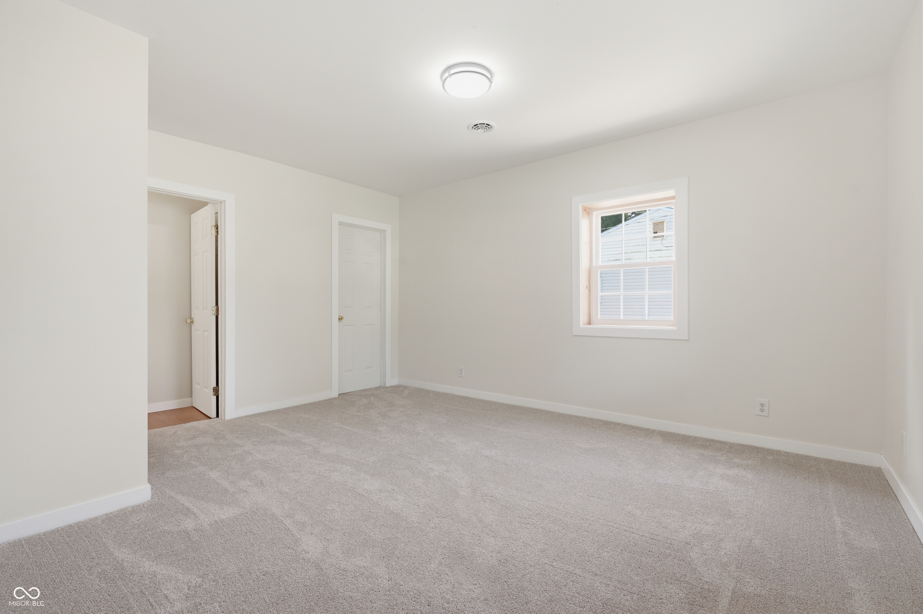 922 South Umbarger Road Muncie, IN 47304 - Photo 13 of 22 Gallery Image 13