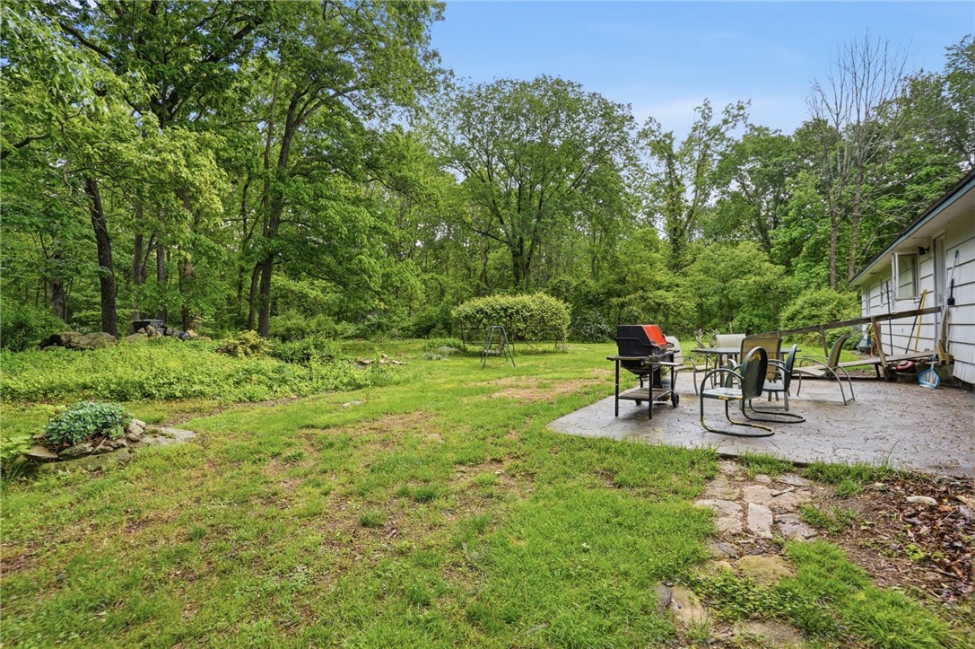 1556 Harkney Hill Road Coventry, RI 02816 - Photo 10 of 41
