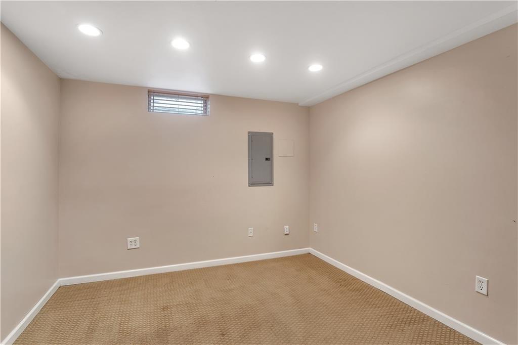 111 Hidden Valley Road Monroeville, PA 15146 - Photo 21 of 25 an empty room with windows