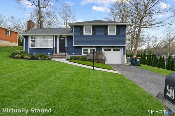$385,000 | 41 Pine Tree Ridge, Meriden, CT 06450