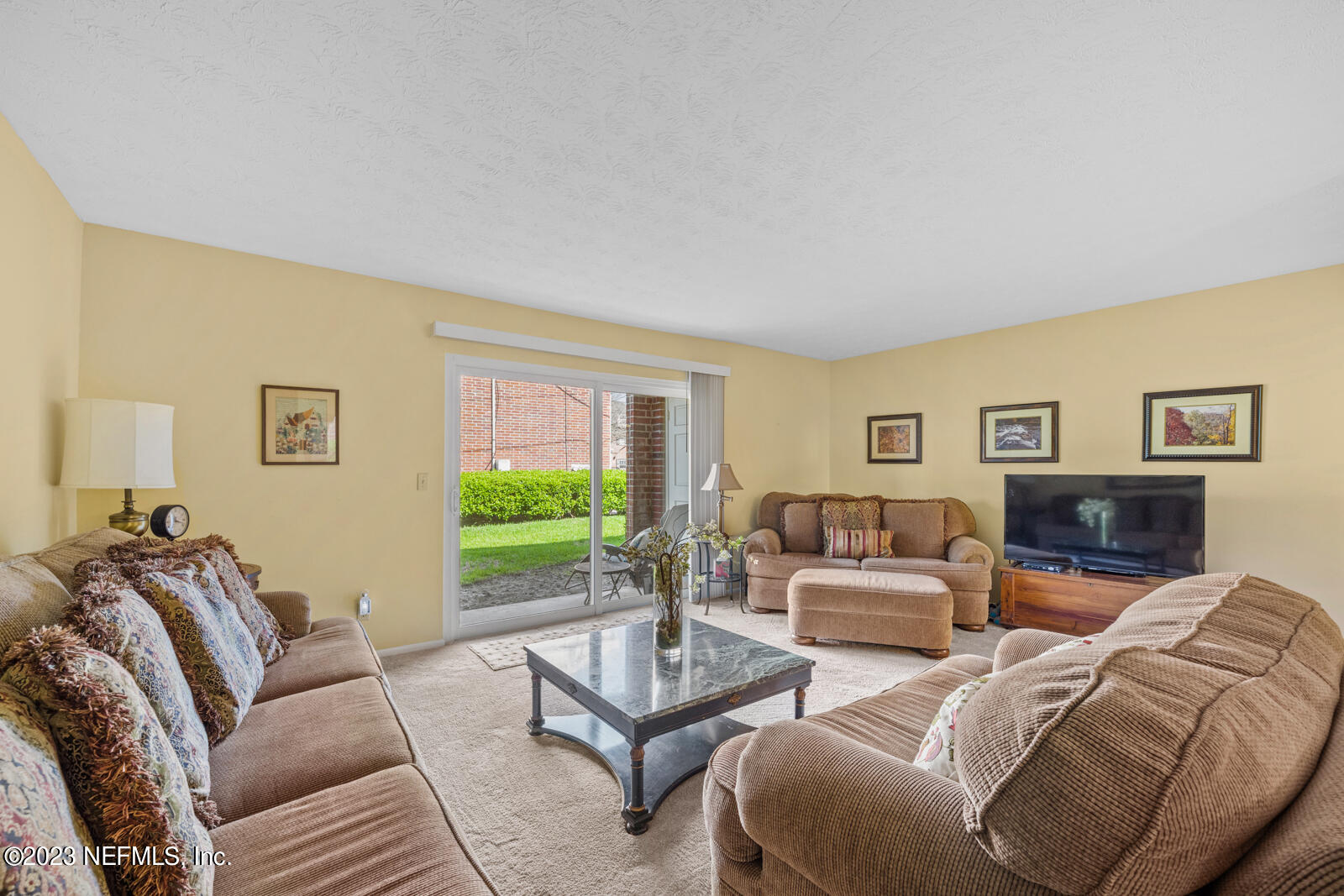 4915 Baymeadows Road, Unit 5F Jacksonville, FL 32217 - Photo 8 of 35 Living Room