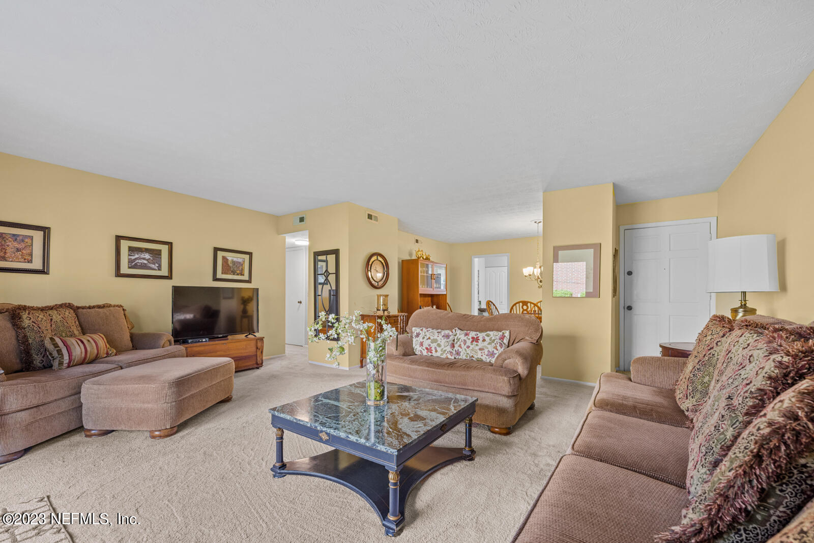 4915 Baymeadows Road, Unit 5F Jacksonville, FL 32217 - Photo 9 of 35 Living Room