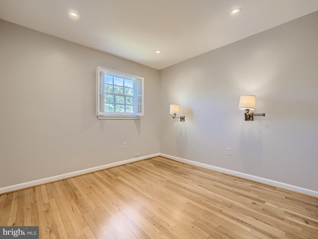 1609 Hopefield Road Silver Spring, MD 20905 - Photo 19 of 30 Bedroom #3