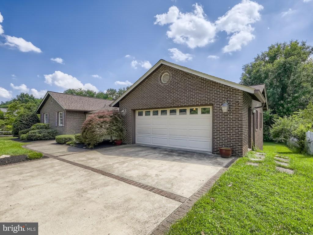 1609 Hopefield Road Silver Spring, MD 20905 - Photo 2 of 30 Front
