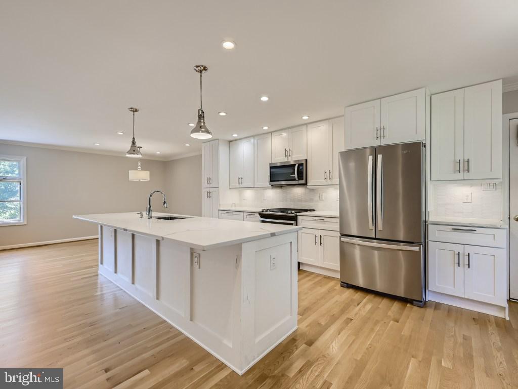 1609 Hopefield Road Silver Spring, MD 20905 - Photo 5 of 30 Custom Kitchen