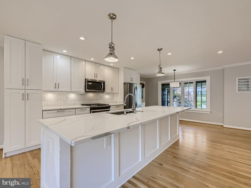 1609 Hopefield Road Silver Spring, MD 20905 - Photo 6 of 30 Custom Kitchen