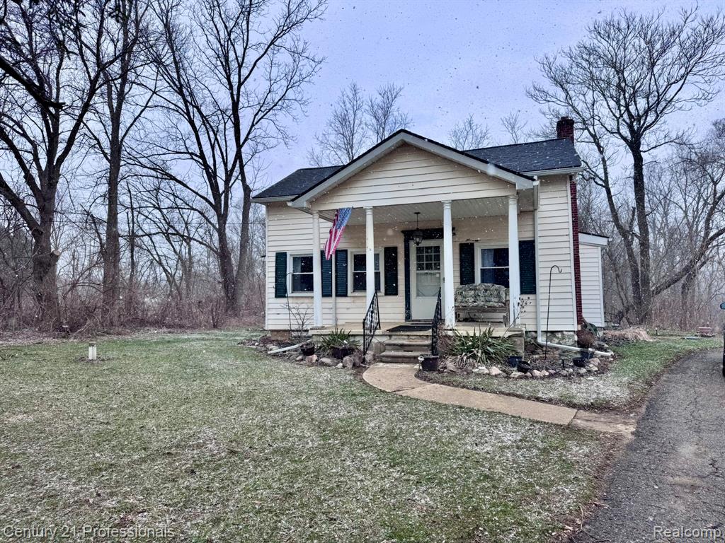 2021 West Rose Center Road Holly, MI 48442 - Photo 1 of 30