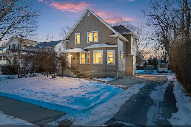 $359,900 | 337 South Quincy Street, Green Bay, WI 54301