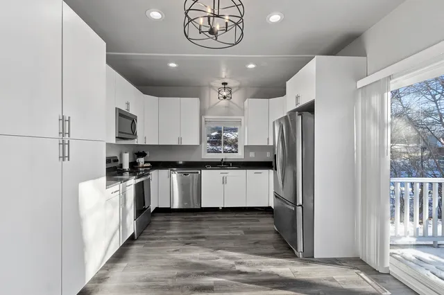 $359,900 | 337 South Quincy Street, Green Bay, WI 54301