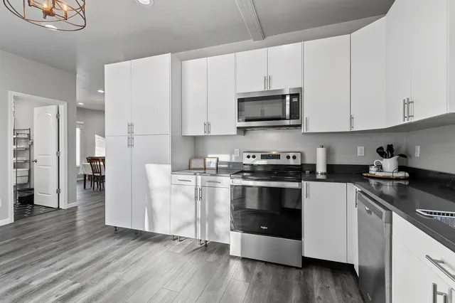 $359,900 | 337 South Quincy Street, Green Bay, WI 54301