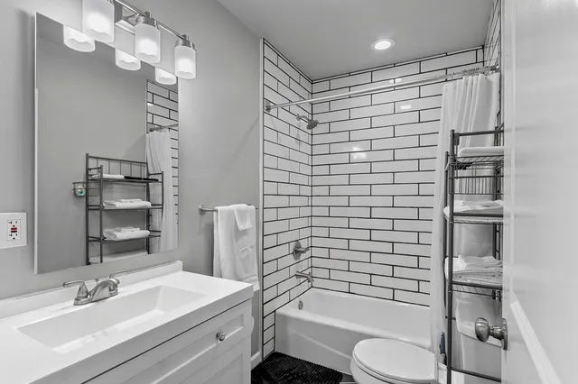 $359,900 | 337 South Quincy Street, Green Bay, WI 54301