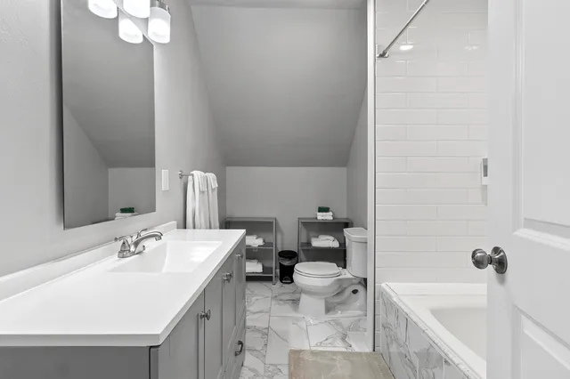 $359,900 | 337 South Quincy Street, Green Bay, WI 54301