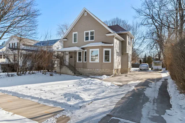 $359,900 | 337 South Quincy Street, Green Bay, WI 54301