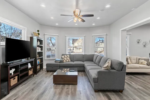 $359,900 | 337 South Quincy Street, Green Bay, WI 54301