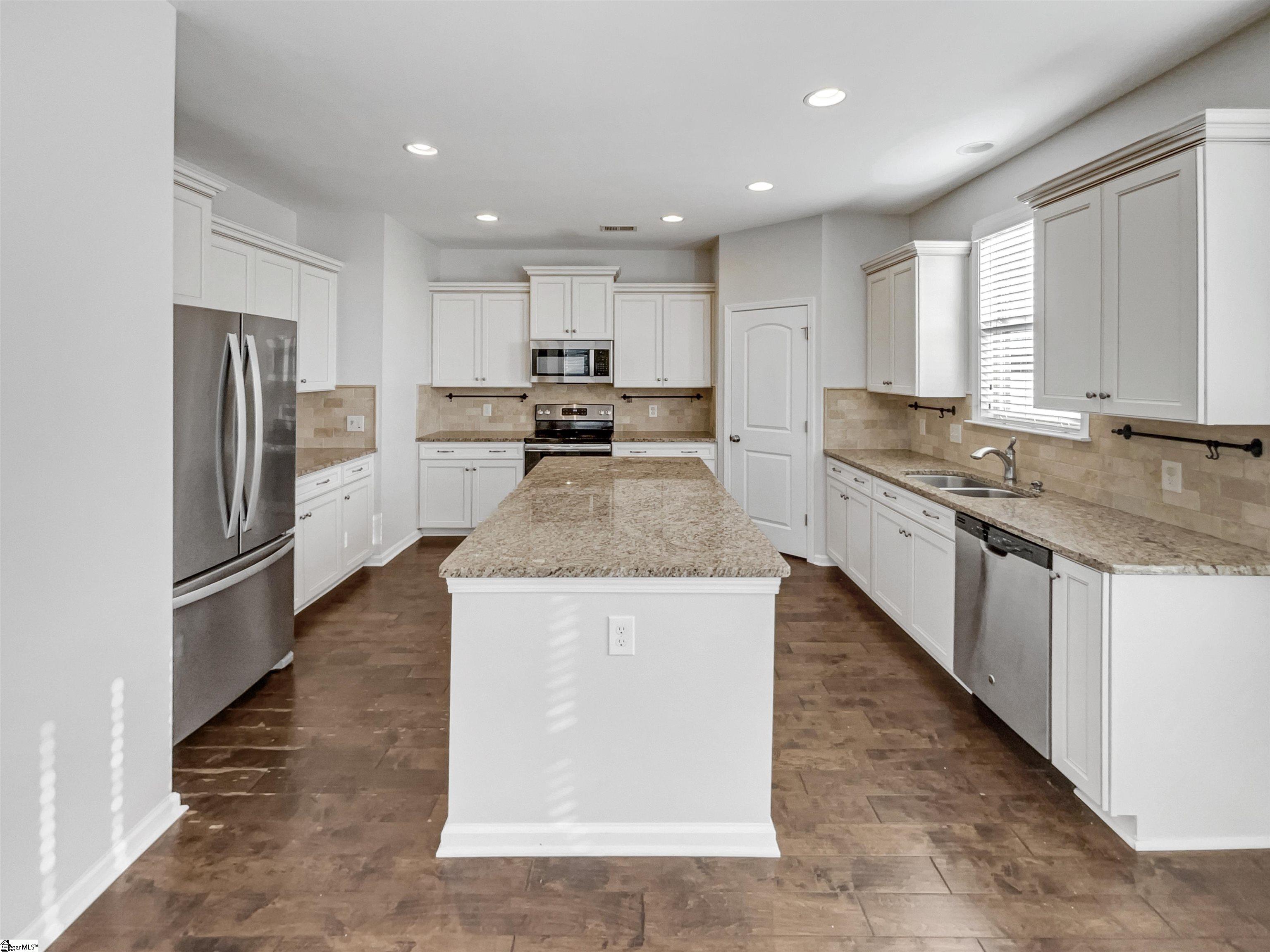 606 North Meadows Lane Easley, SC 29642 - Photo 2 of 25