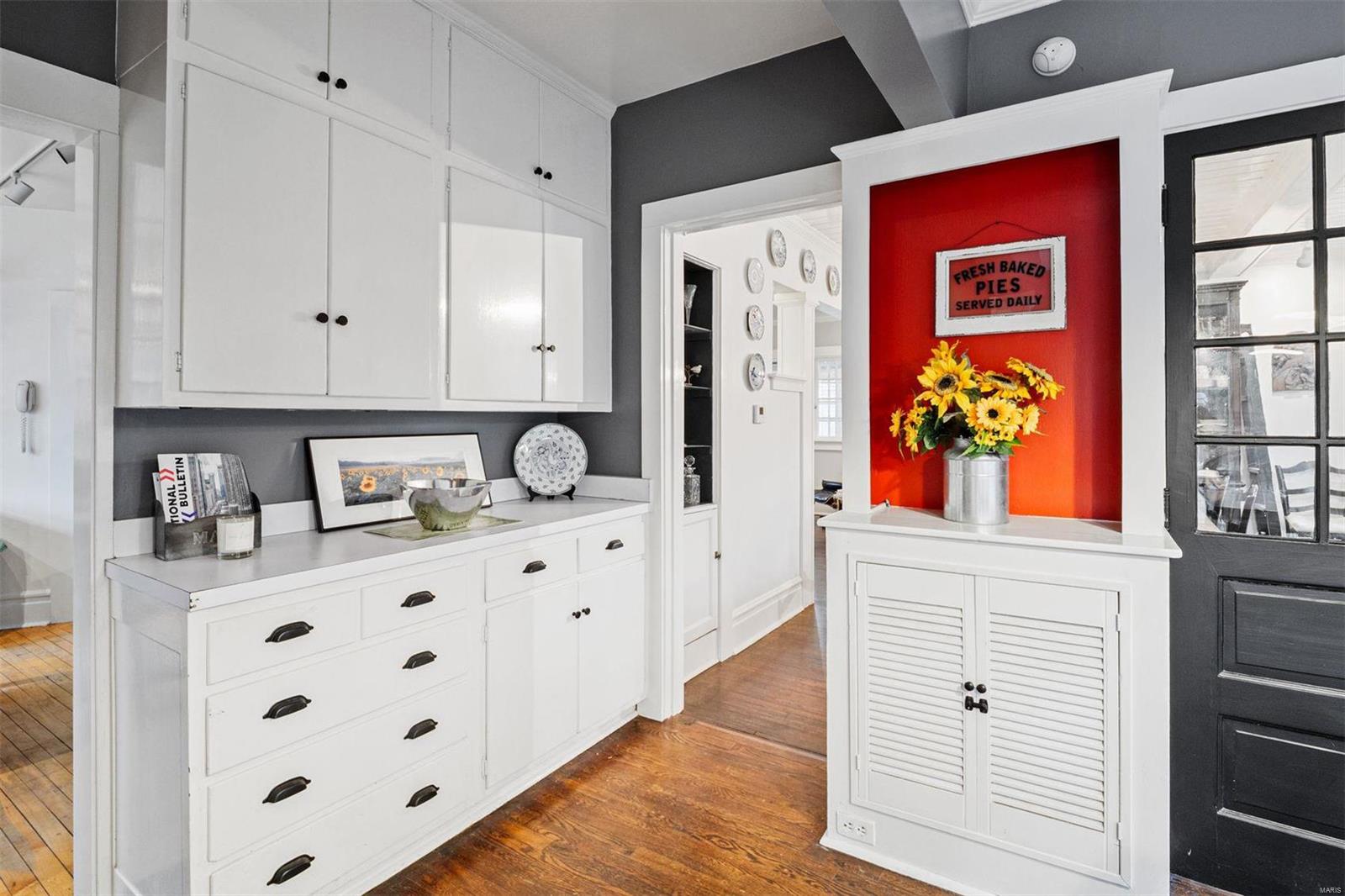 147 North Hanley Road St. Louis, MO 63105 - Photo 21 of 45 Gallery Image 21