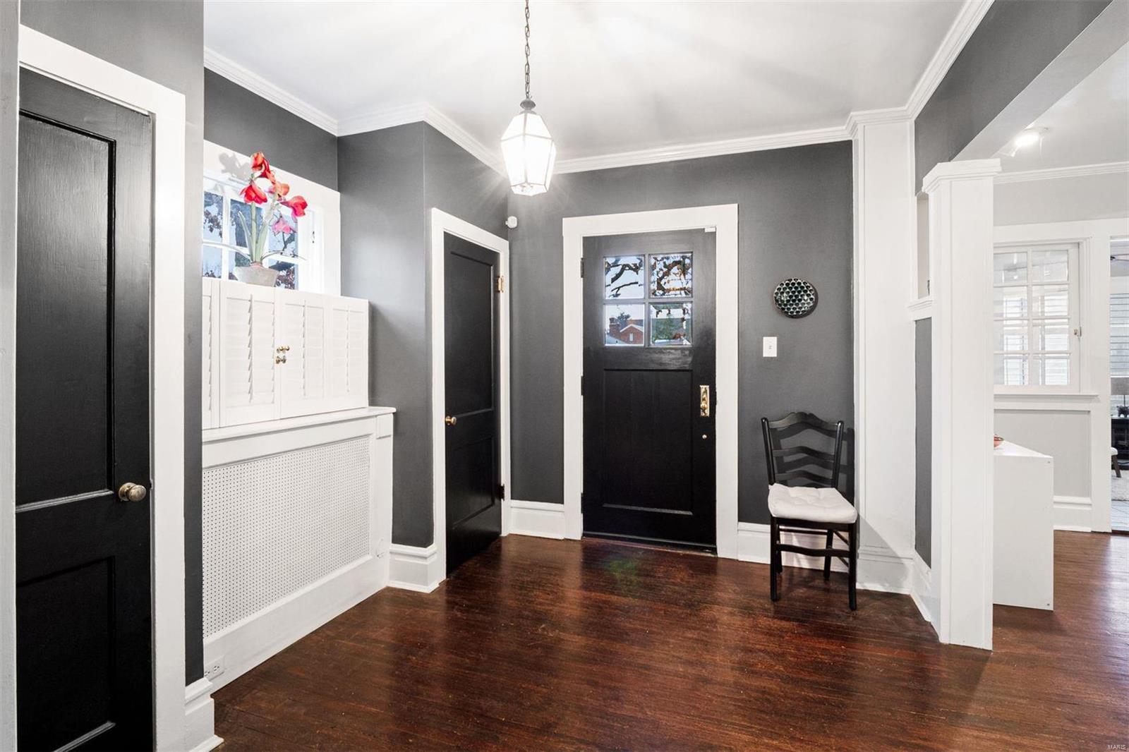 147 North Hanley Road St. Louis, MO 63105 - Photo 6 of 45 Gallery Image 6