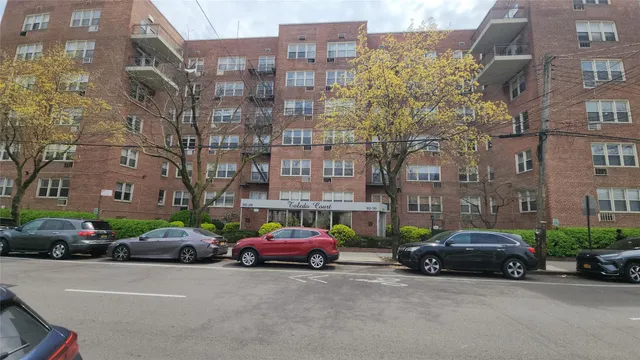 $245,000 | 92-30 56th Avenue, Unit 5F | Elmhurst