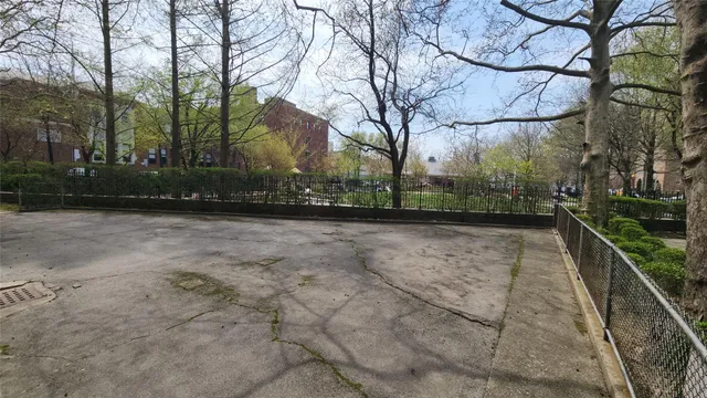 $245,000 | 92-30 56th Avenue, Unit 5F | Elmhurst