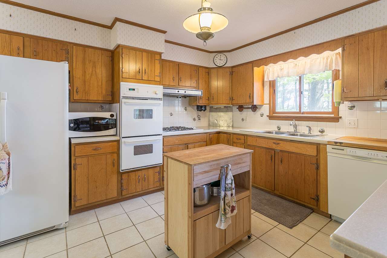 172 East Traverse Lake Road Cedar, MI 49621 - Photo 15 of 45 1832323-14.JPG