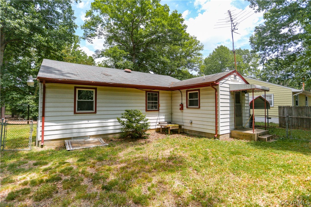 5205 Hemlock Road Quinton, VA 23141 - Photo 4 of 26 Gallery Image 4