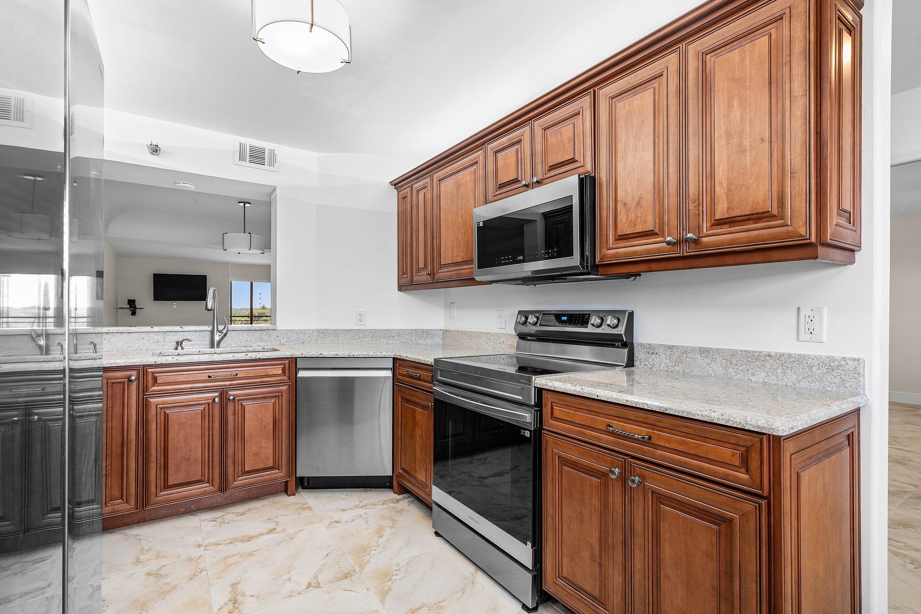 9260 Southwest 14th Street, Unit 2507 Boca Raton, FL 33428 - Photo 8 of 44 006-9260Southwest14thStreet-2507-BocaRat