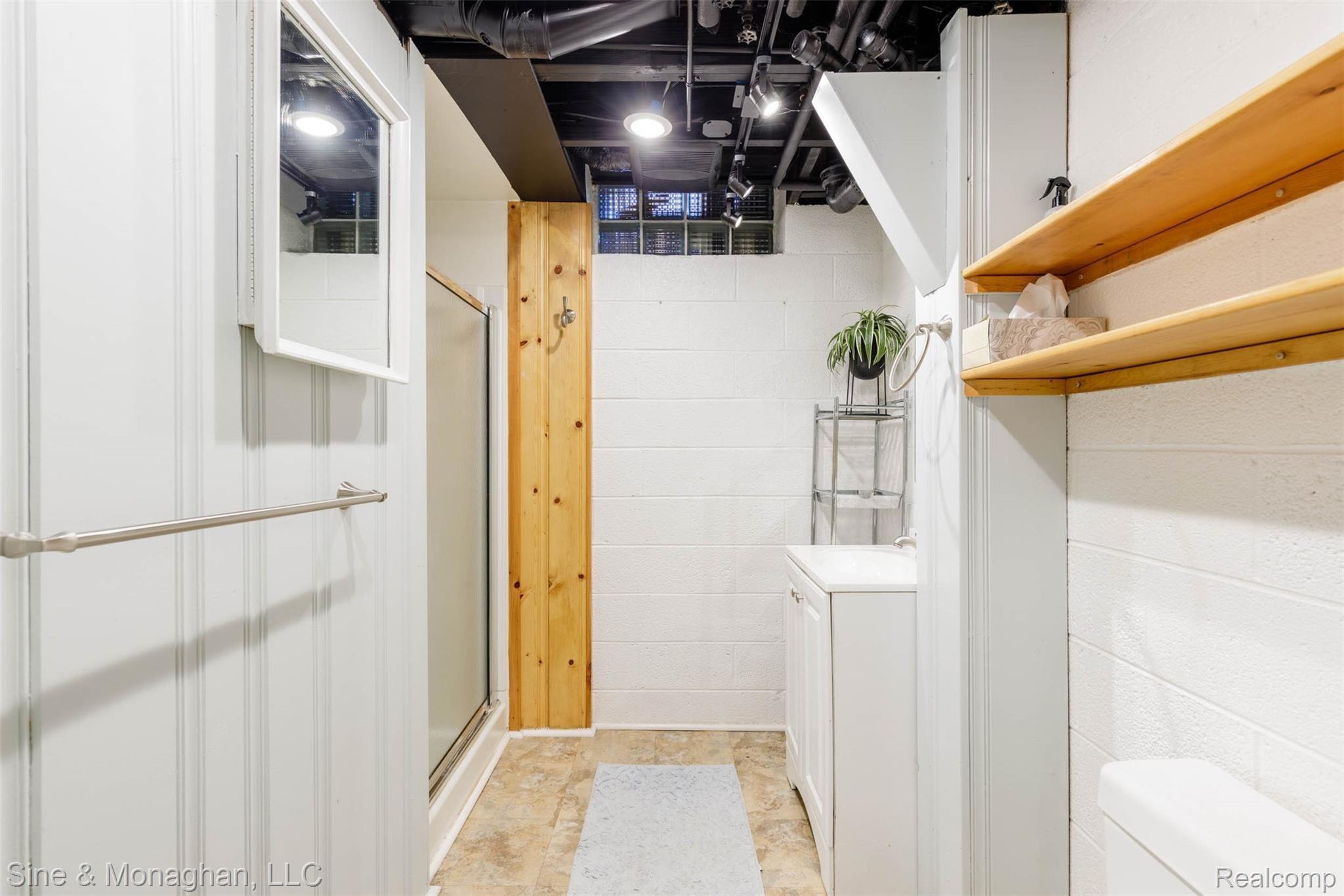 789 Trombley Road Grosse Pointe, MI 48230 - Photo 32 of 41 Full Bathroom Basement