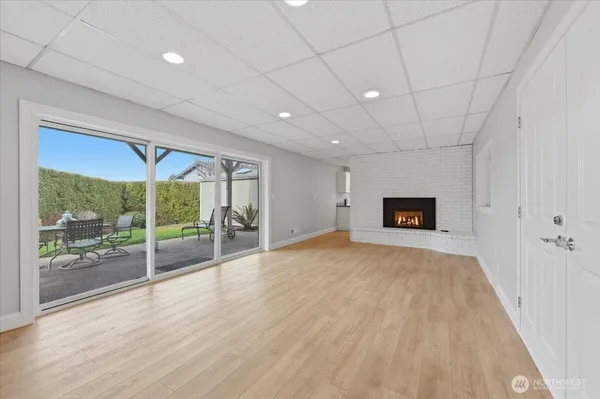 $2,000 | 3305 56th Street Southwest, Everett, WA 98203