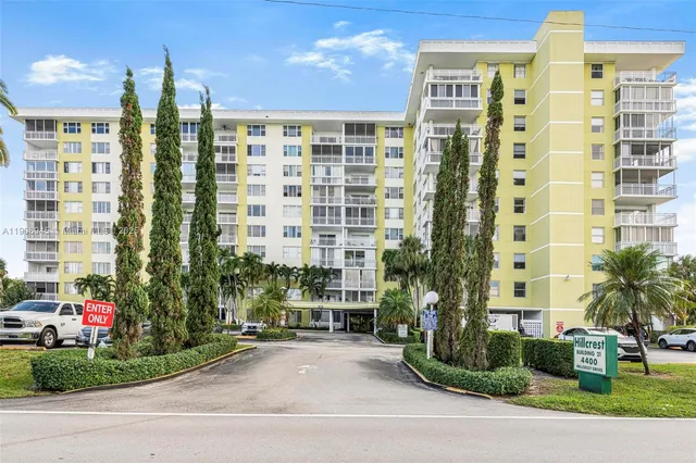 $215,000 | 4400 Hillcrest Drive, Unit 912B, Hollywood, FL 33021