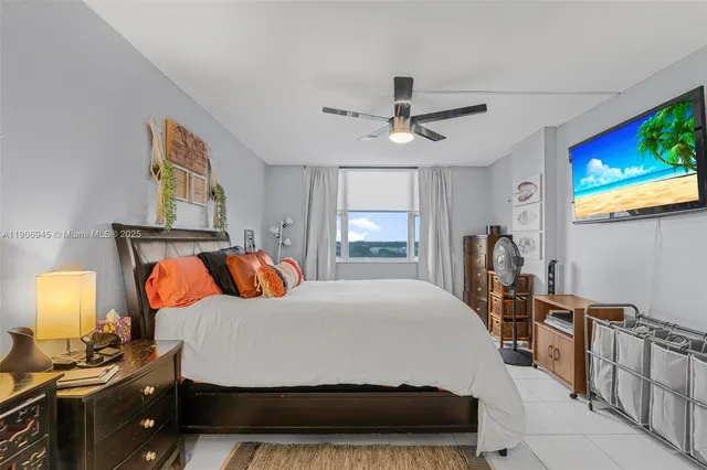 $215,000 | 4400 Hillcrest Drive, Unit 912B, Hollywood, FL 33021