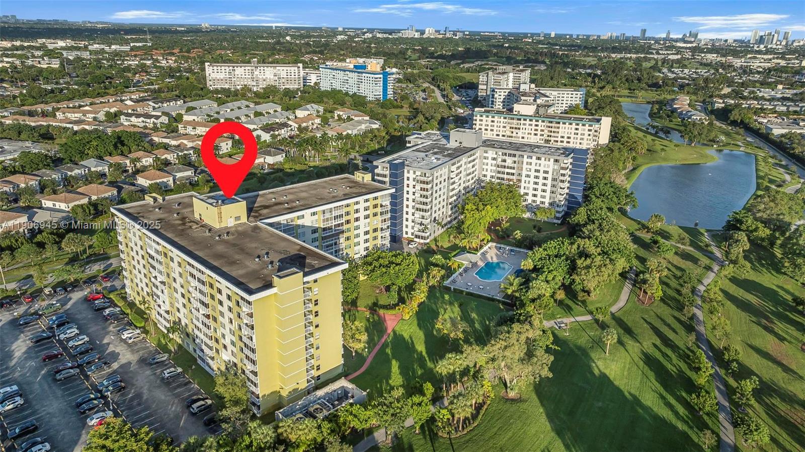 4400 Hillcrest Drive, Unit 912B Hollywood, FL 33021 - Photo 28 of 34 a view of a balcony with an ocean view